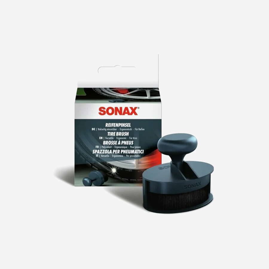 Brosse à pneus SONAX – Application précise des soins pneus